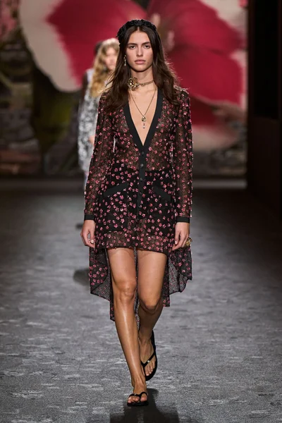 Look 69